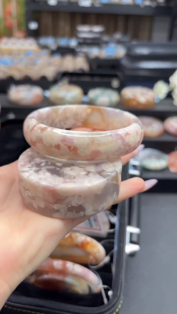 未镶嵌手镯石英质玉A578(63圈赠送镯心)