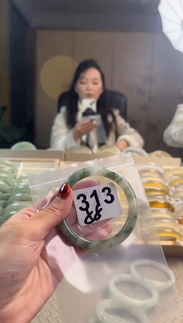 手镯玛瑙/玉髓未镶嵌313天山翠默认微抠微瑕