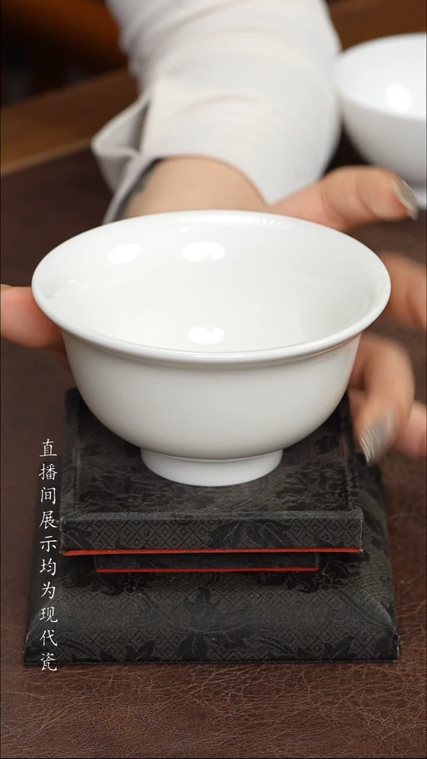 景德镇白胎压手杯