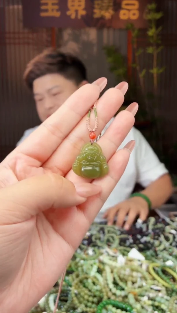 和田玉未镶嵌颈饰拍一发一