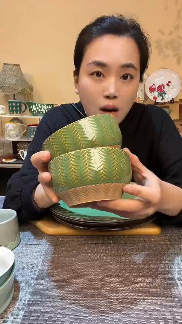 瓷片2个浮雕饭碗 微瑕介意勿拍