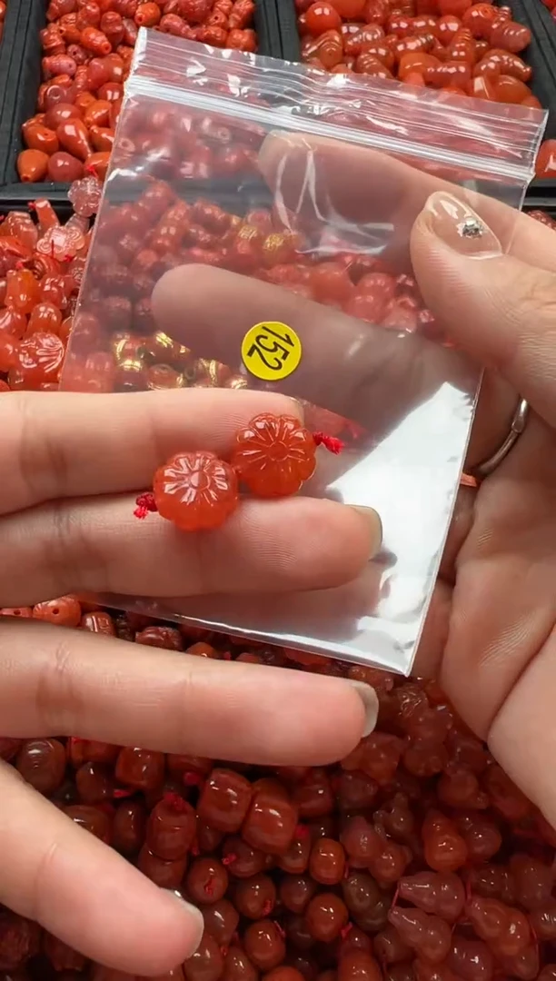 【闪购商品】南红玛瑙颈饰未镶嵌1