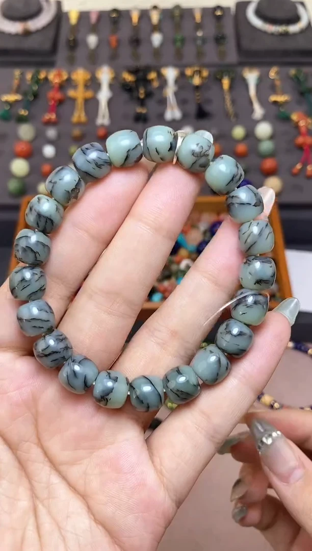 未镶嵌和田玉挂件10mm糖沁草花手串