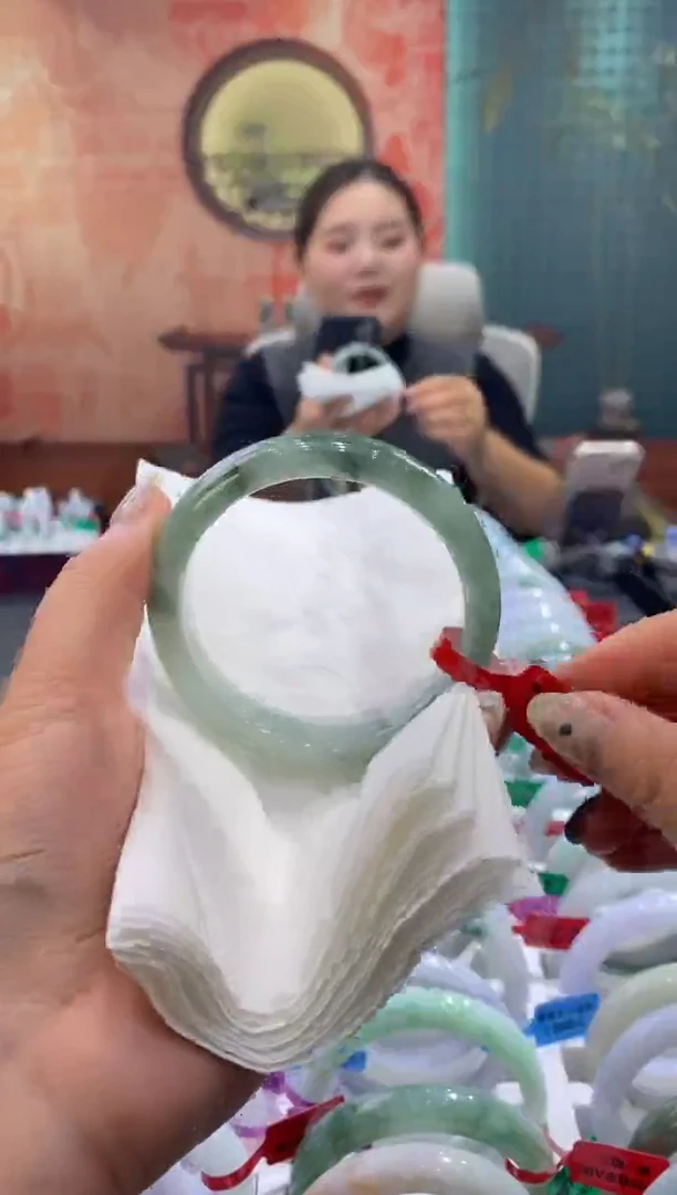 未镶嵌手镯翡翠多人00012530