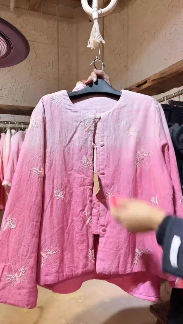 苏木植物染小花刺绣棉服