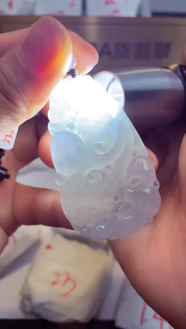 翡翠未镶嵌颈饰天然缅甸翡翠A货