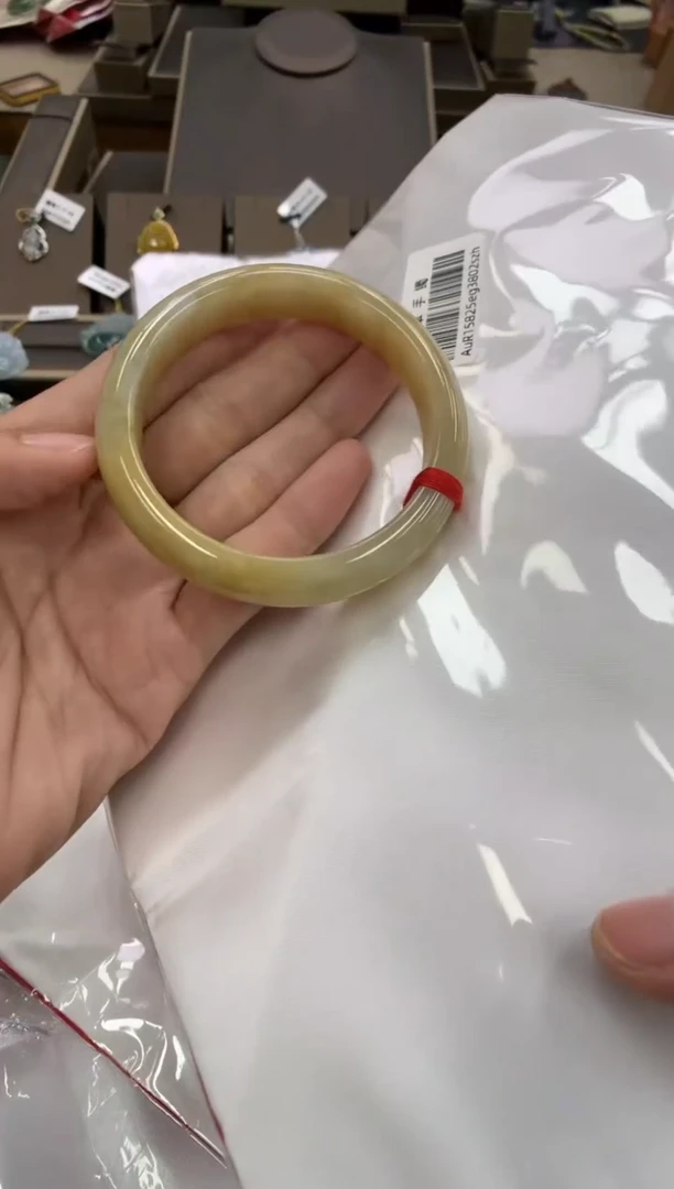 未镶嵌手镯翡翠手镯