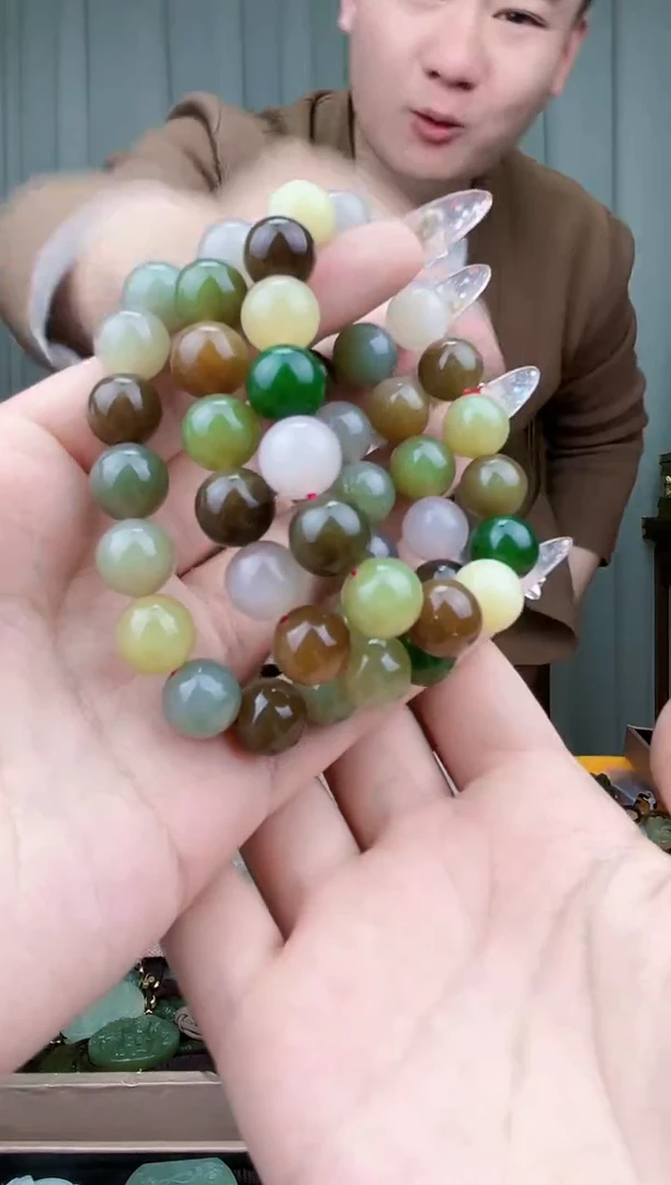 【闪购商品】和田玉挂件未镶嵌拍一发一，多样性发货！