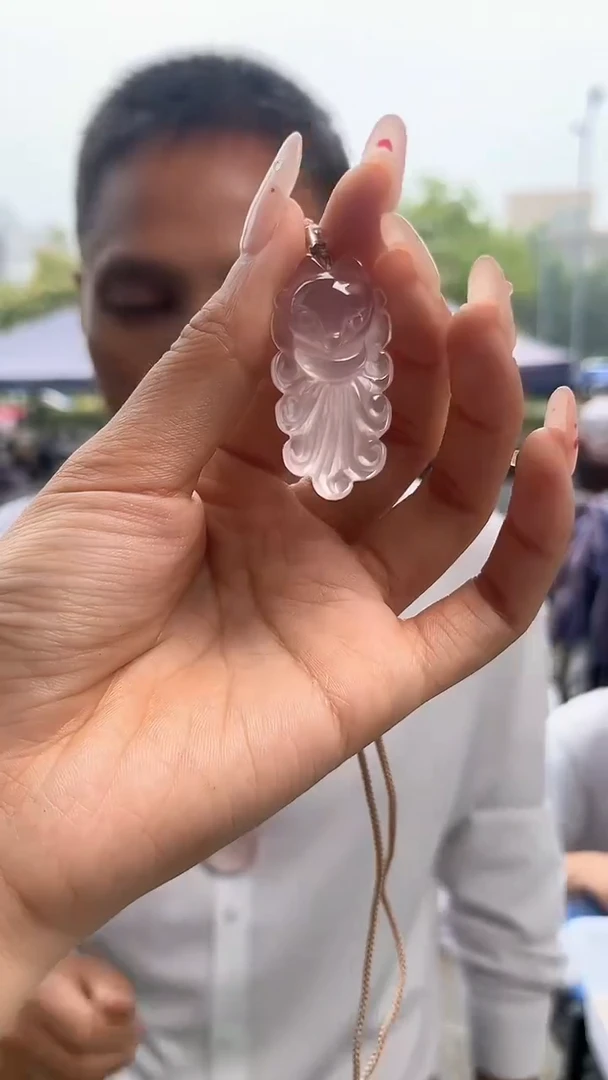 未镶嵌吊坠(赠链)芙蓉石天然多样性发一mm