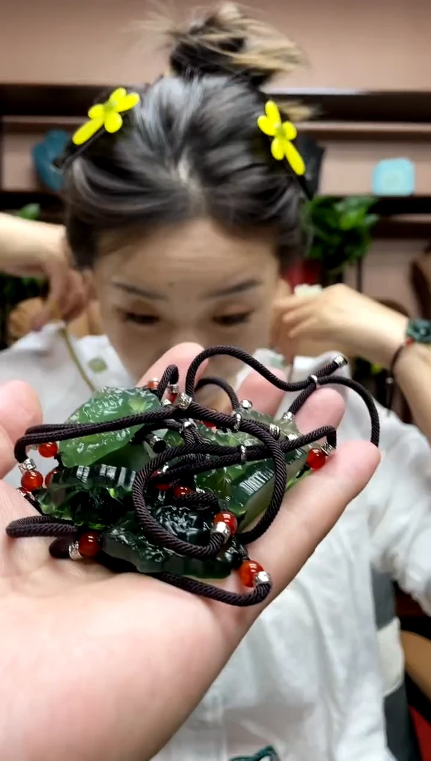 岫玉未镶嵌手牌多样性发货其中发一