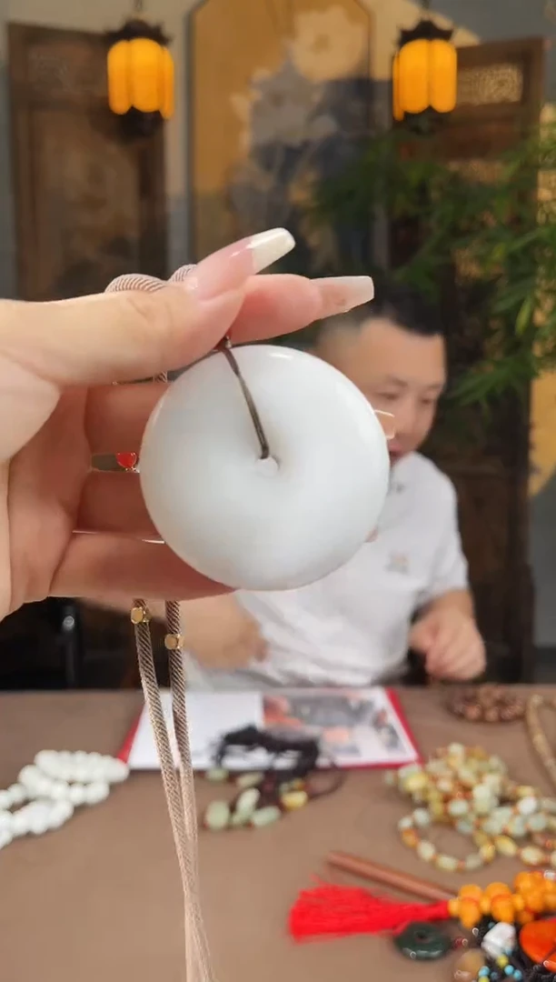 和田玉未镶嵌颈饰s295