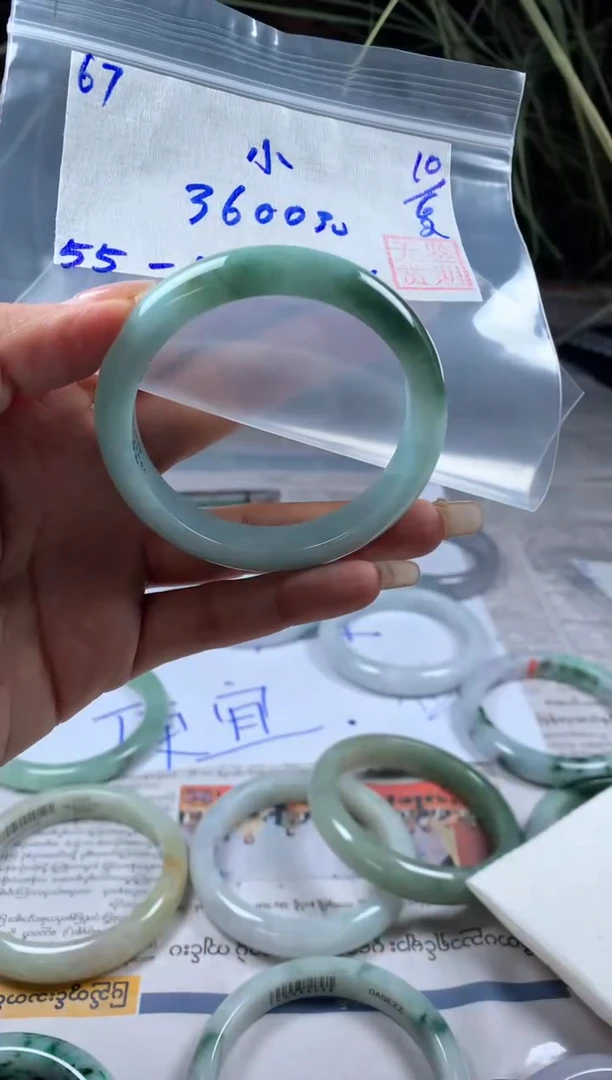 翡翠手镯未镶嵌翡翠手镯 下单联系小耳机#