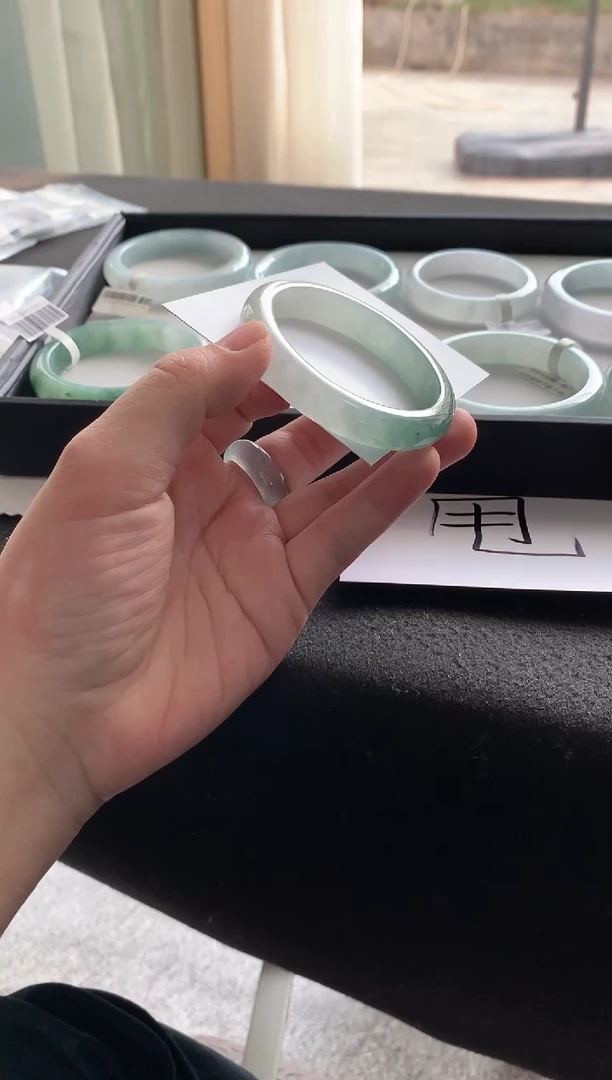 未镶嵌手镯翡翠55贵妃买断Y3961