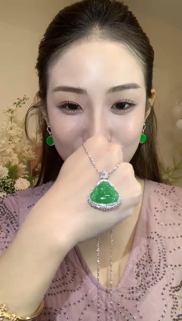 吊坠(不含链)18K金镶嵌翡翠A47 不含链