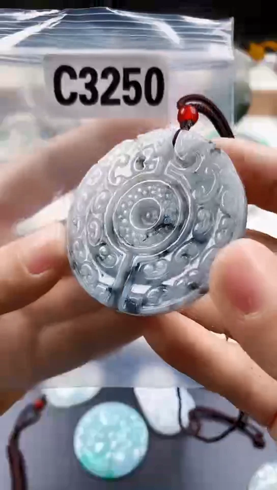 颈饰未镶嵌翡翠天然翡翠吊坠挂件