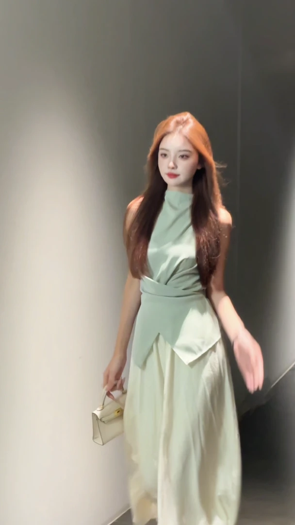 2025夏季打底新款时尚无袖上衣气质显瘦洋气休闲百搭性感甜美上衣