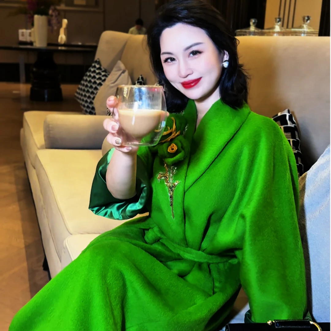 【NNC】2025设计师款手工钉珠花朵长款苏丽羊驼大衣