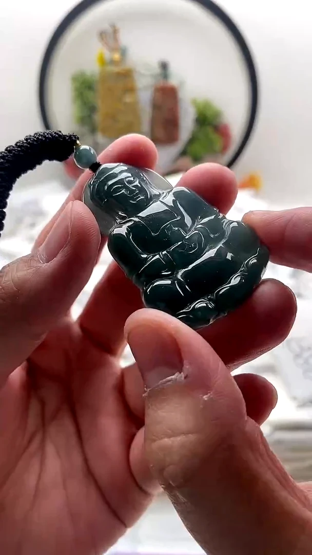 颈饰未镶嵌翡翠观音