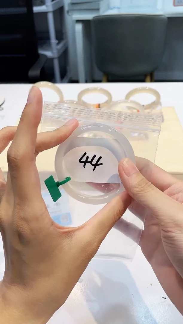 玛瑙/玉髓手镯未镶嵌44-5+