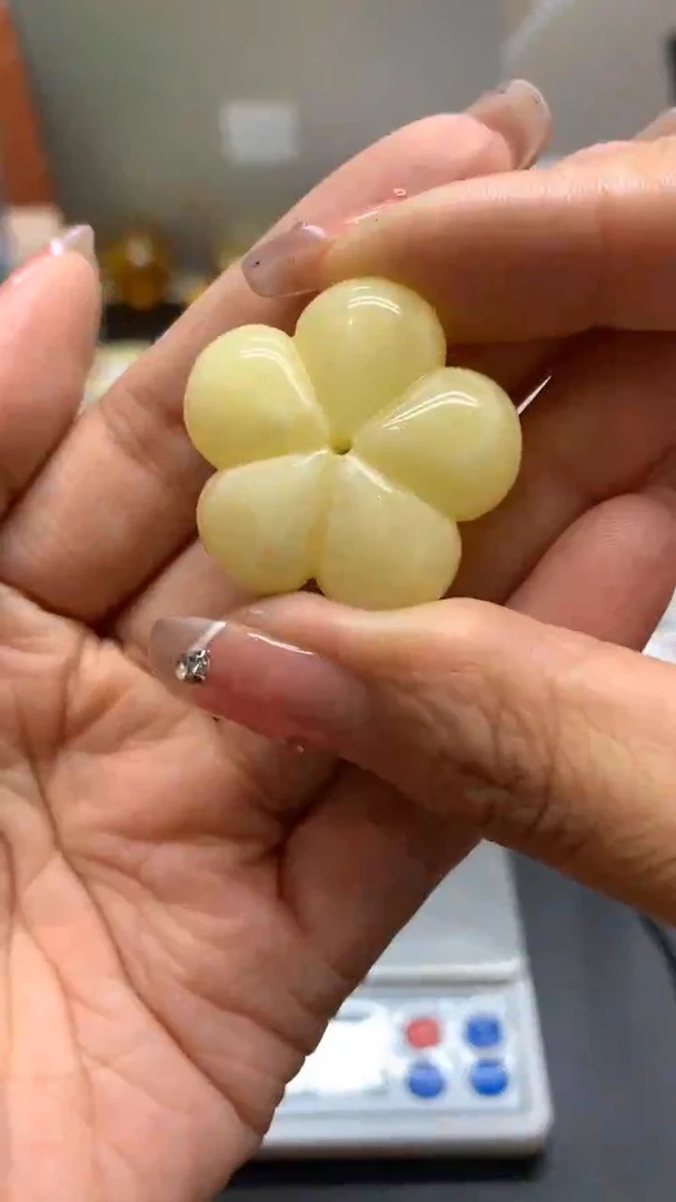未镶嵌琥珀珠宝奇石2698