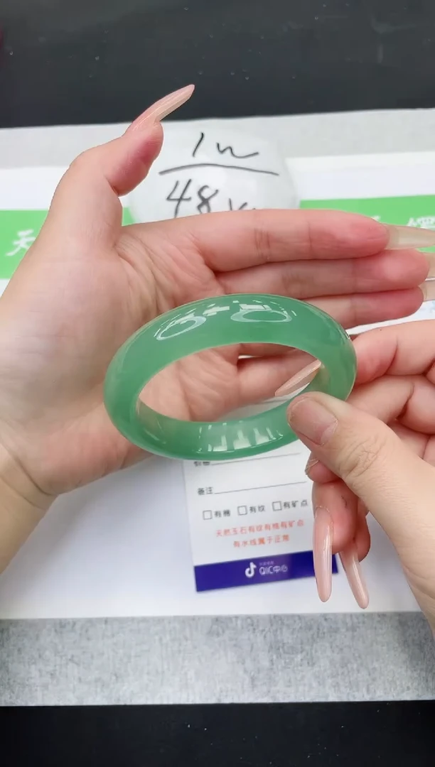 【闪购商品】石英质玉手镯未镶嵌D240-56+