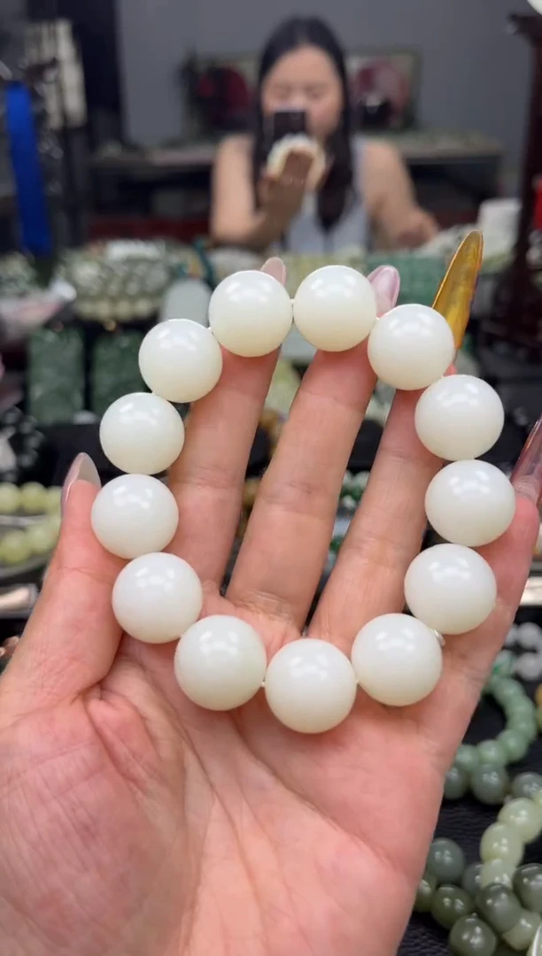 手串未镶嵌和田玉新疆白玉卡18