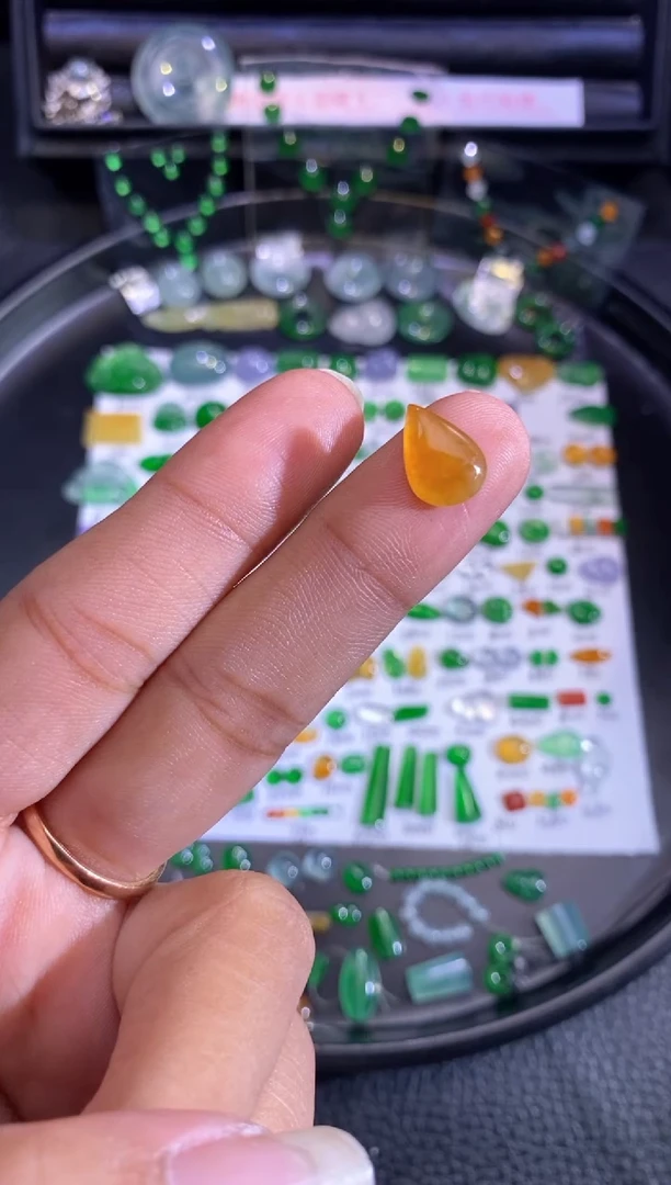 未镶嵌挂件翡翠水滴