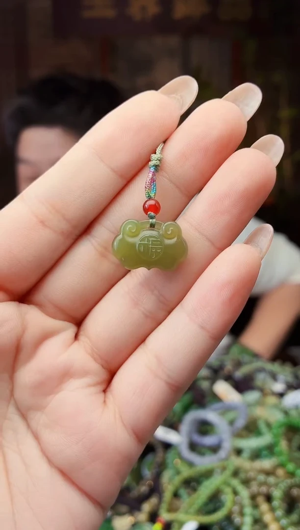 颈饰未镶嵌和田玉多样性发货拍一发一