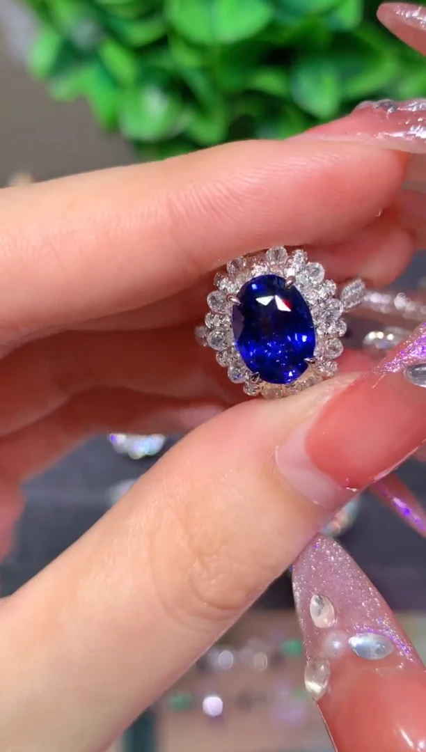 戒指蓝宝石18K金镶嵌4.09CT