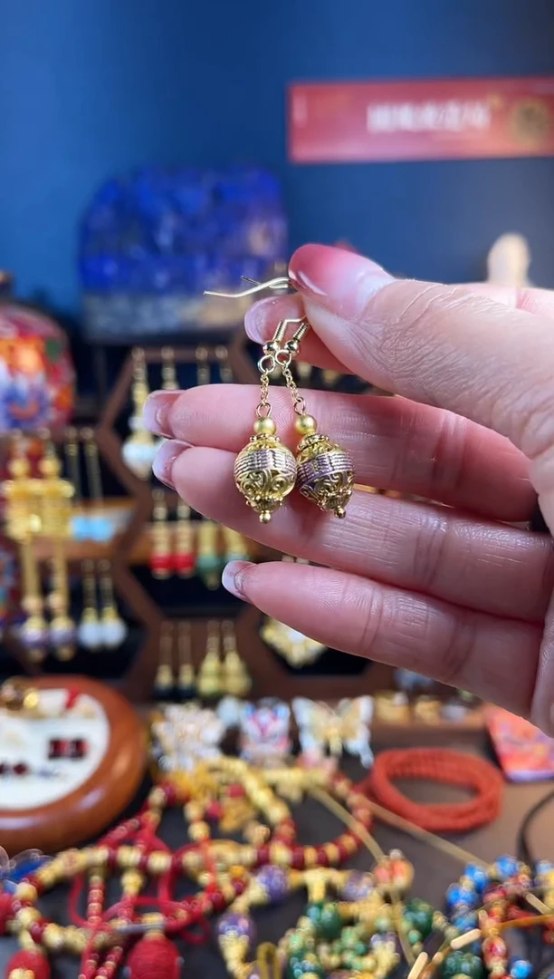 【闪购商品】卷草纹景泰蓝珐琅耳钩