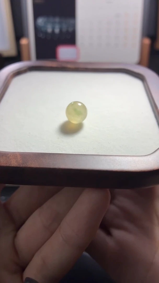 定制翡翠未镶嵌冰黄单珠