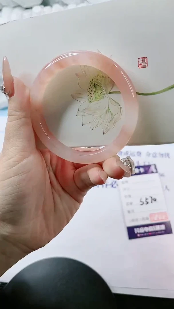【闪购商品】石英质玉手镯未镶嵌多样性发货S570
