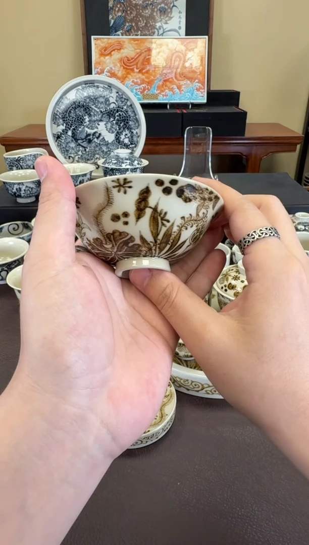 二号釉釉里金鱼藻纹斗笠杯