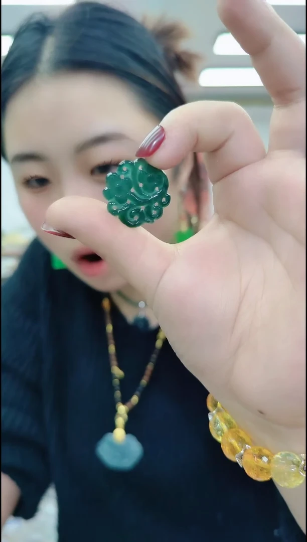 【闪购商品】翡翠颈饰未镶嵌2574 蓝水镂空牌