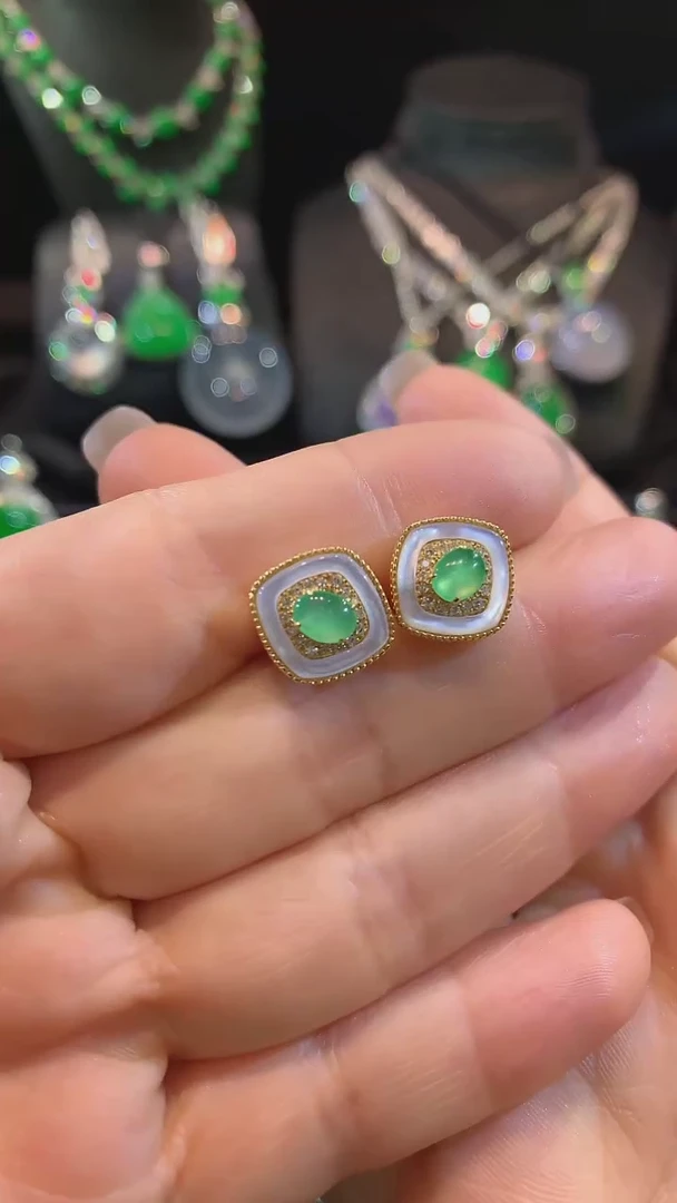 翡翠18K金镶嵌耳饰耳饰