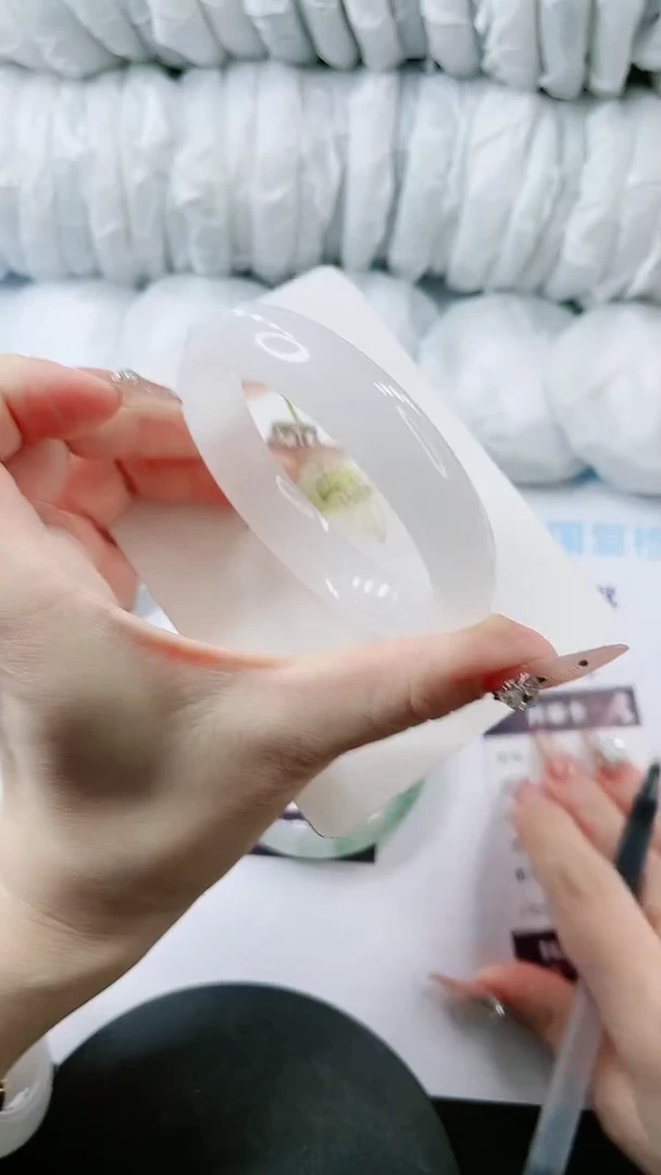 【闪购商品】石英质玉手镯未镶嵌多样性发货V57