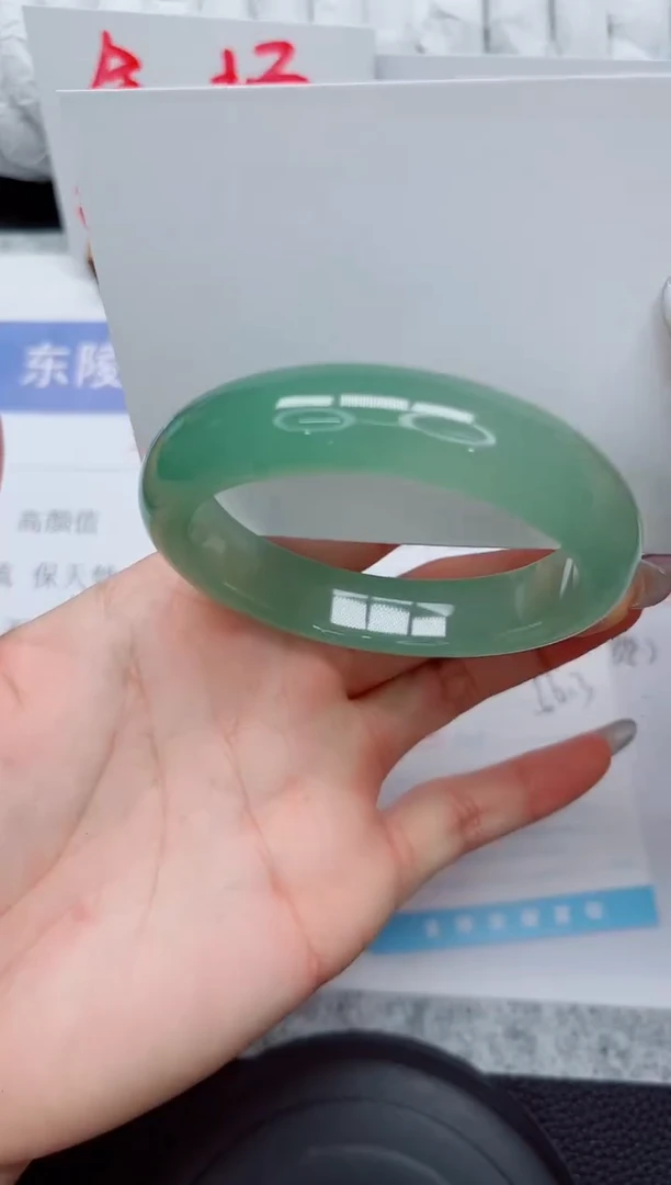 未镶嵌手镯石英质玉261-56
