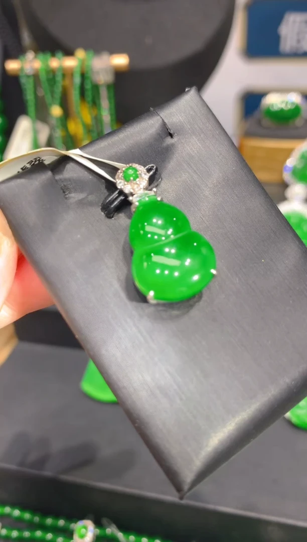 颈饰未镶嵌翡翠2一季