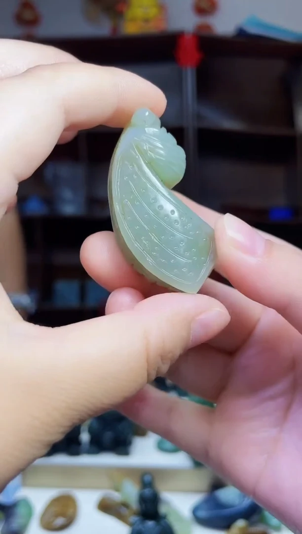 和田玉未镶嵌颈饰1