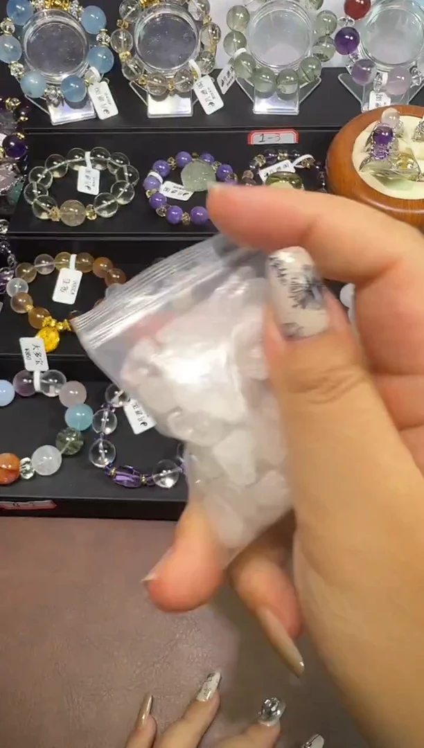 未镶嵌珠宝半成品水晶白水晶碎石（奕奕）
