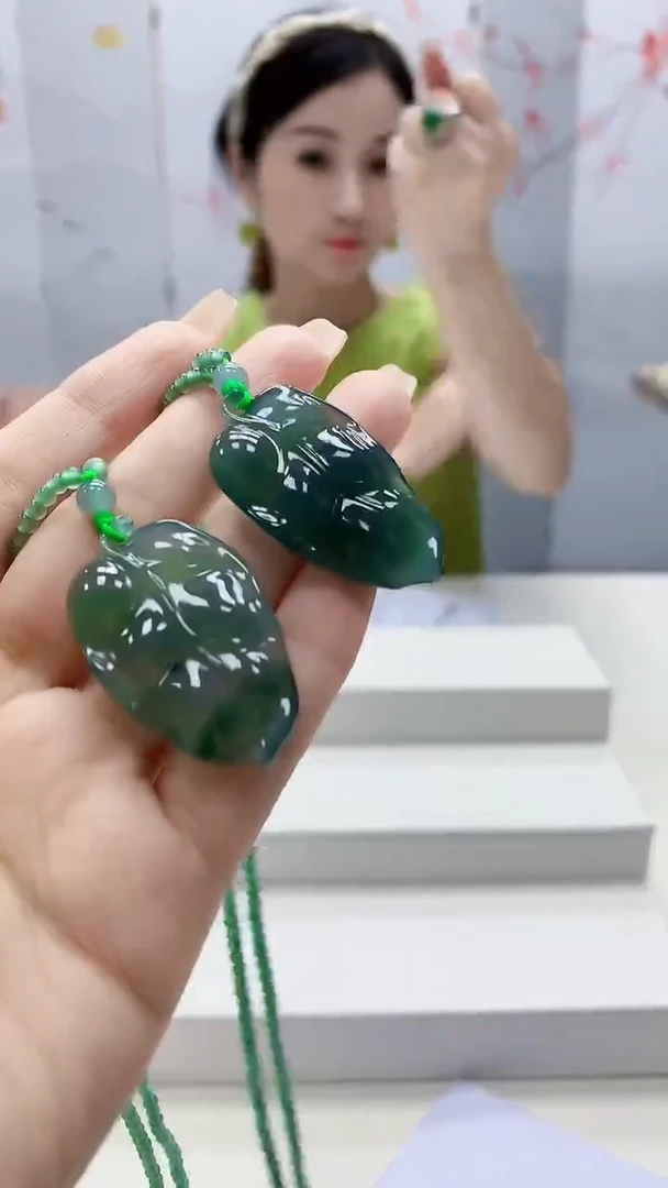 定制翡翠未镶嵌4852xx-毛货挂件52赠珠链