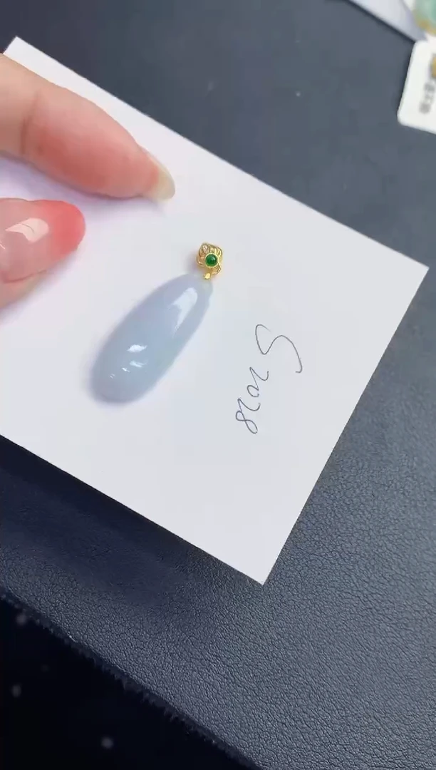 翡翠未镶嵌颈饰缅甸天然翡翠A货