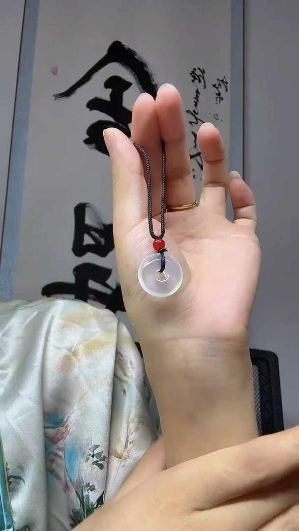 未镶嵌颈饰玛瑙/玉髓平安扣