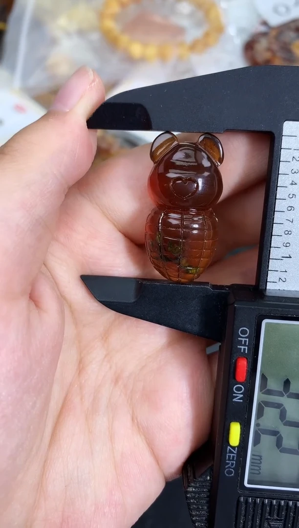 未镶嵌琥珀珠宝奇石79