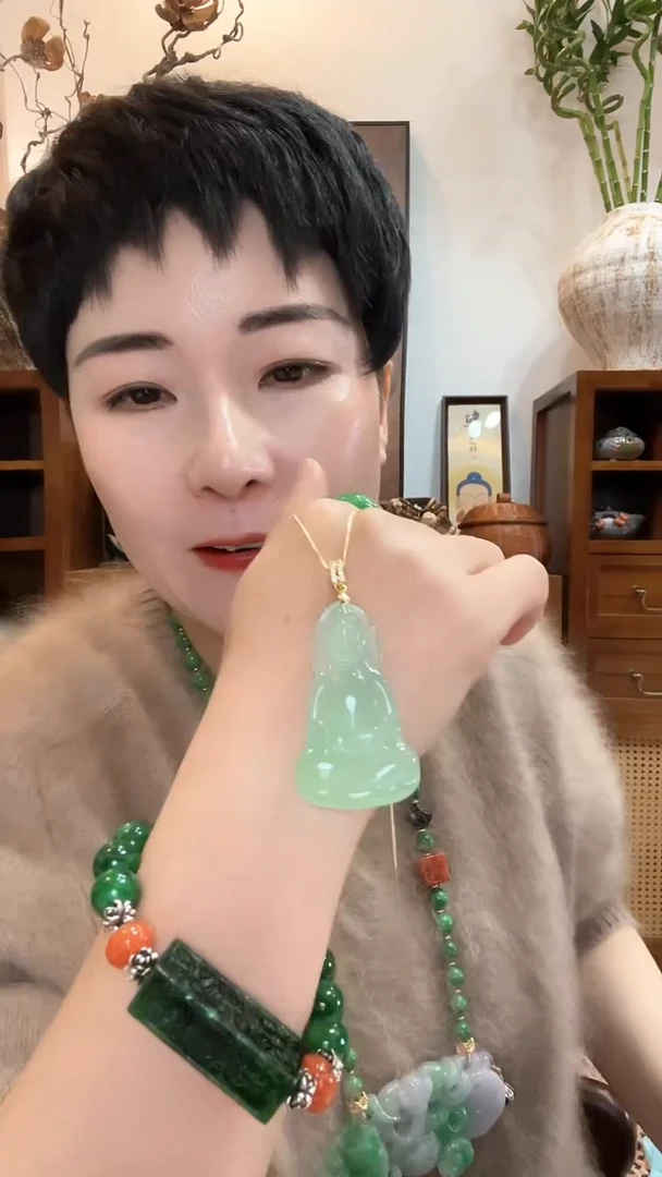 吊坠(赠链)未镶嵌翡翠581