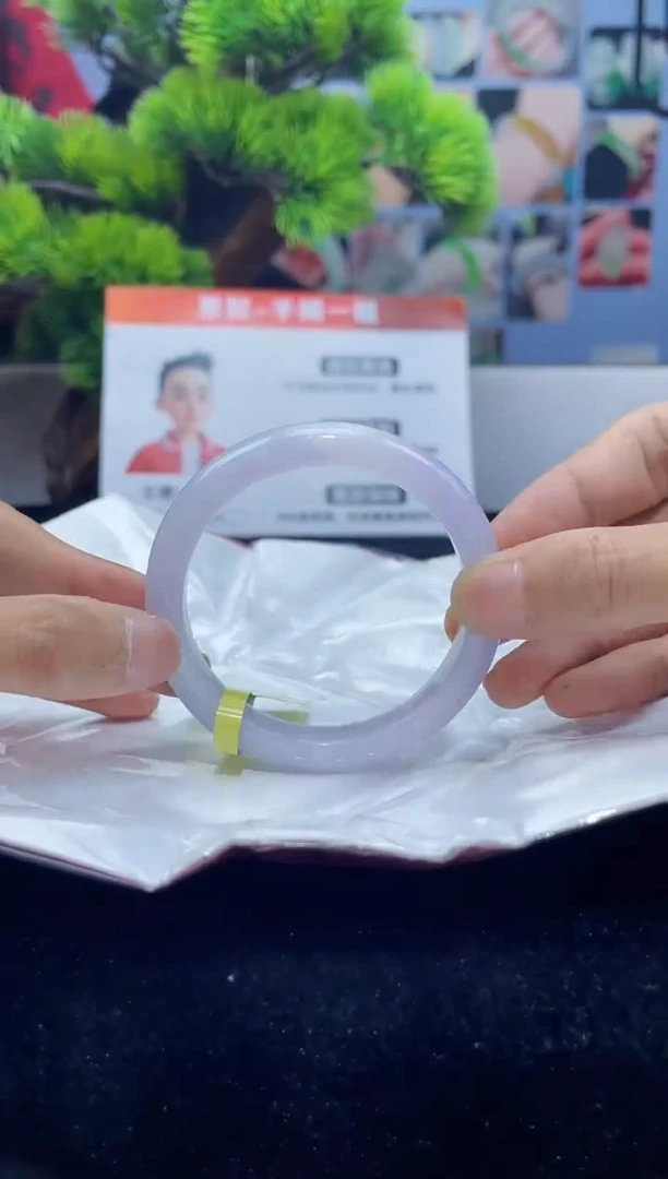 翡翠手镯未镶嵌手镯4