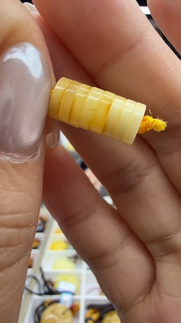 琥珀颈饰未镶嵌9秒拍号 假一罚三