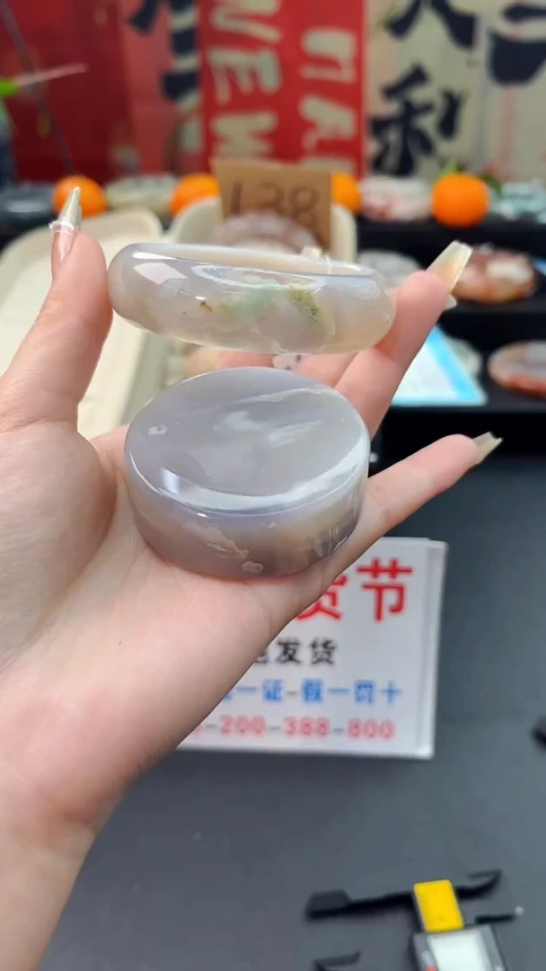 【闪购商品】石英质玉手镯未镶嵌赠送镯心（54圈口）