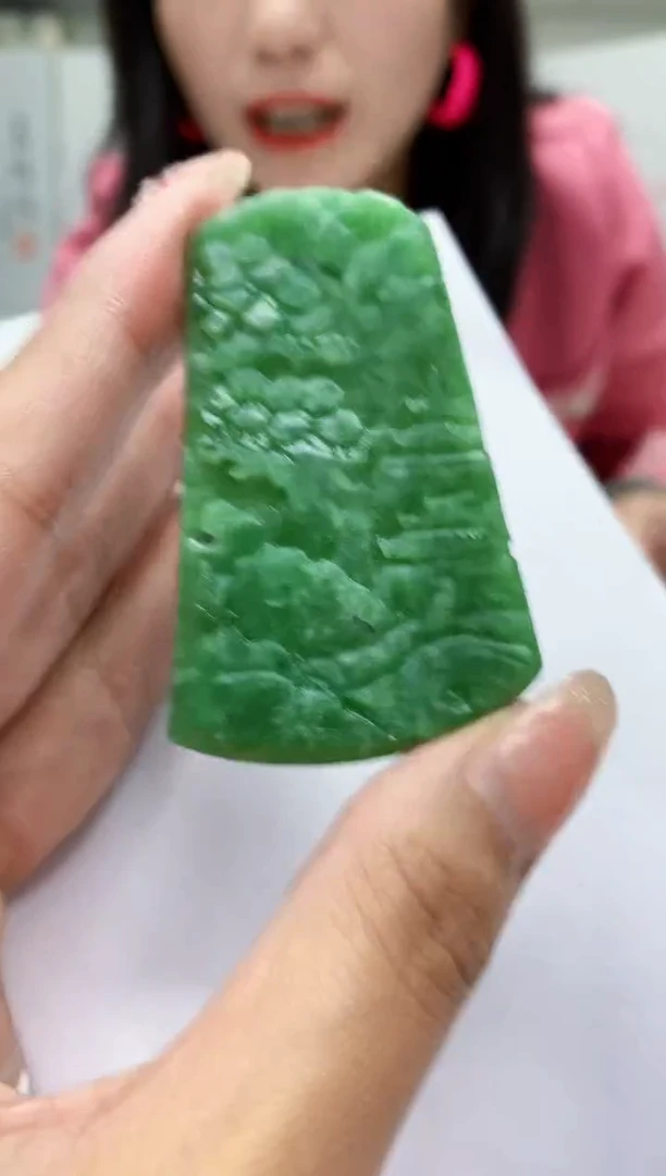 【闪购商品】定制翡翠未镶嵌4852MM-毛货挂件133