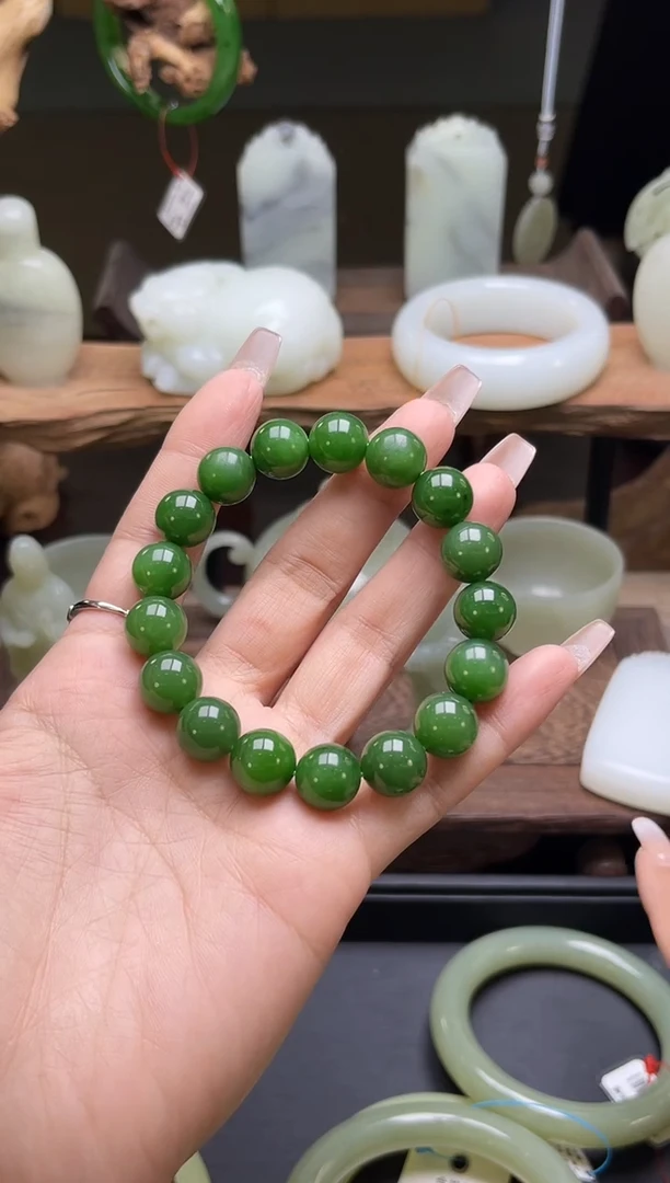 【闪购商品】和田玉手串未镶嵌俄料碧玉卡12圆珠